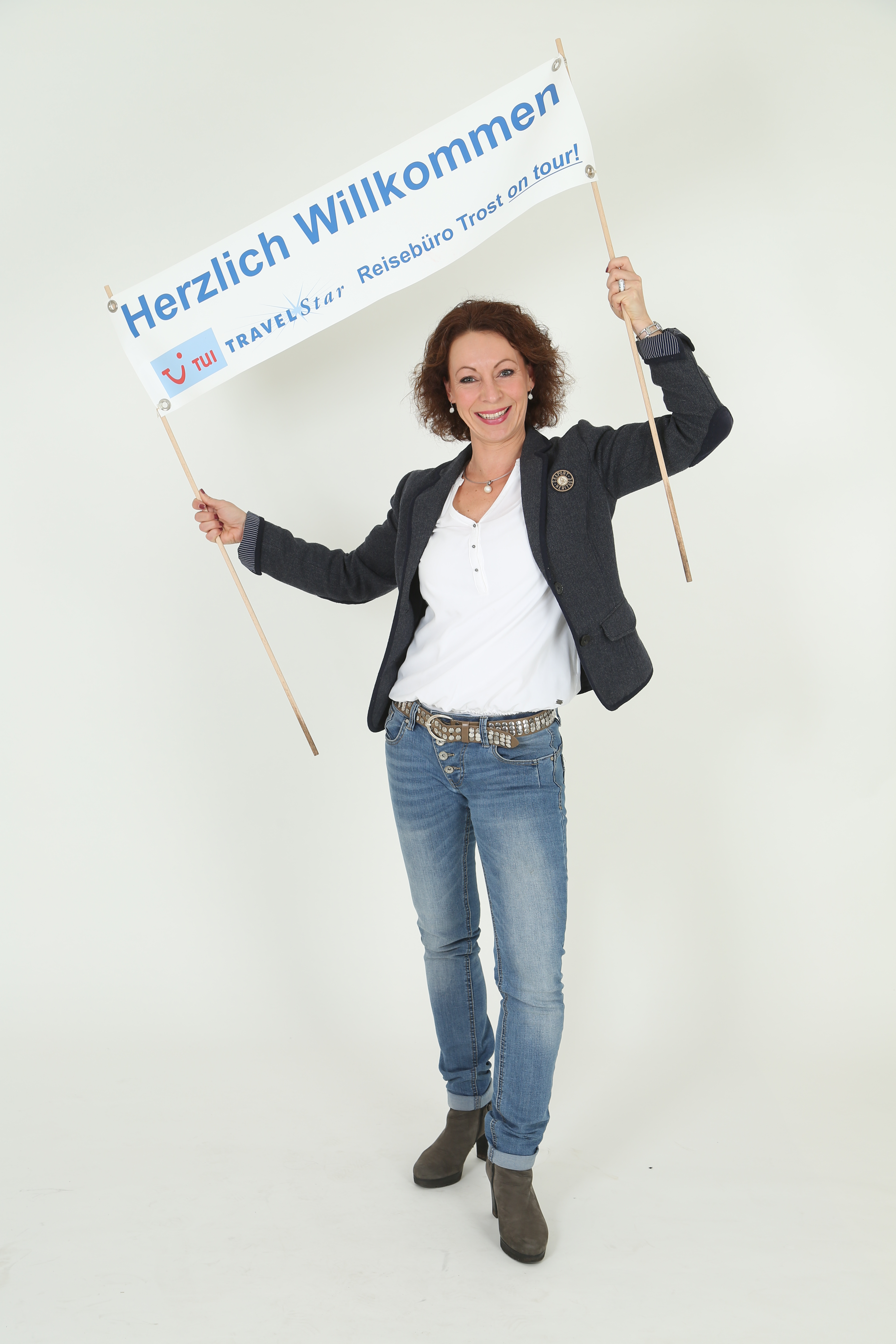 „Reisebüro Trost“ – Chefin Frau Hermsdorf „Reisebüro Trost“ – Chefin Frau Hermsdorf